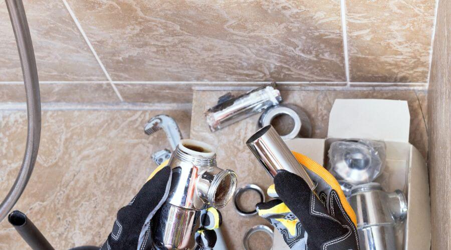 Professional gutter cleaning in Basehor, KS